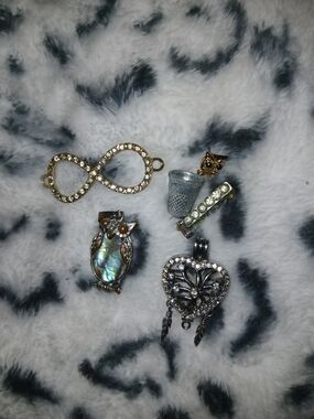 Mixed Women’s Jewelry Charm Set in Gold, Silver and Iridescent Tones